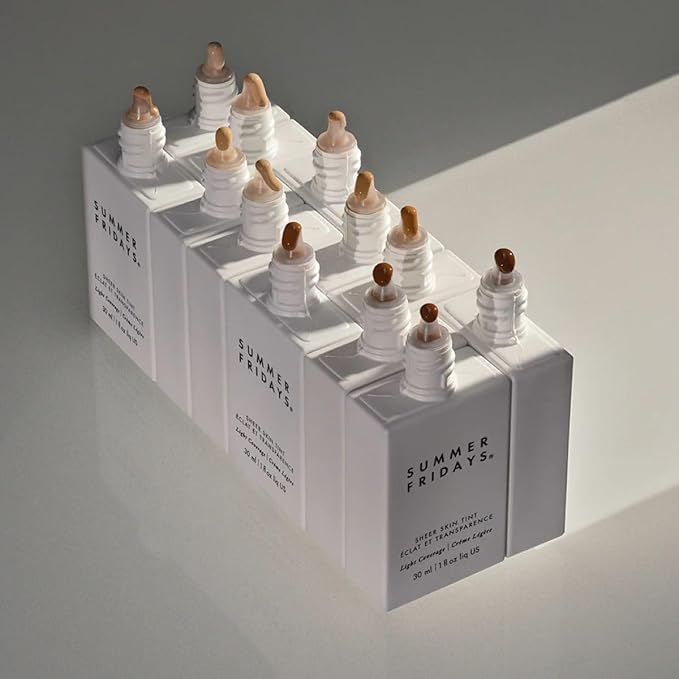 Summer Fridays Sheer Skin Tint - Tinted Moisturizer with Hyaluronic Acid - Helps Diminish Uneven Skin Tone - Sheer to Light Coverage - Shade 4.5 - Medium with Cool Peach Undertones (1 Fl Oz)