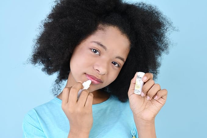 Nourishing Lip Butter gently scented Natural Child Balm Ultra-moisturising Lip Butter for sensitive skin Paediatrician Tested & Approved Kids Intensive Lip treatment for Sensitive Skin 4.2g