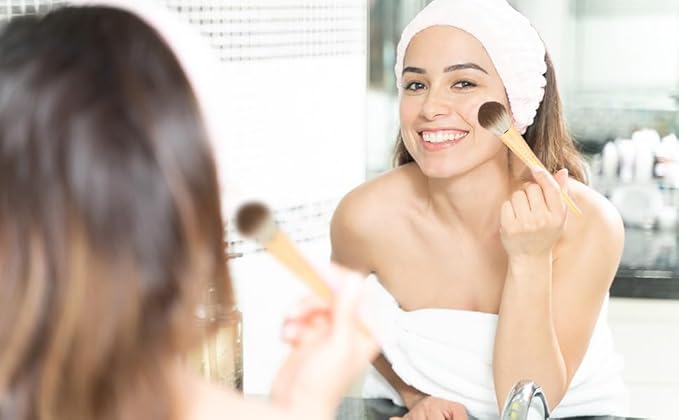 8pcs Gold Makeup Brush Set for All Skill Levels Easy Clean Soft Lint Free Brushes Travel Friendly Kit Foundation Powder Eyeshadow Blush Contour