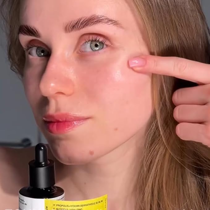 TOUN28 Propolis Vitamin C B3 B5 B6 Serum 1.01 fl.oz / 30ml | Nutrient Face Serum for Dry and Tired Skin | With Propolis and Pure Vitamin C | Allergen-free and Cruelty-free