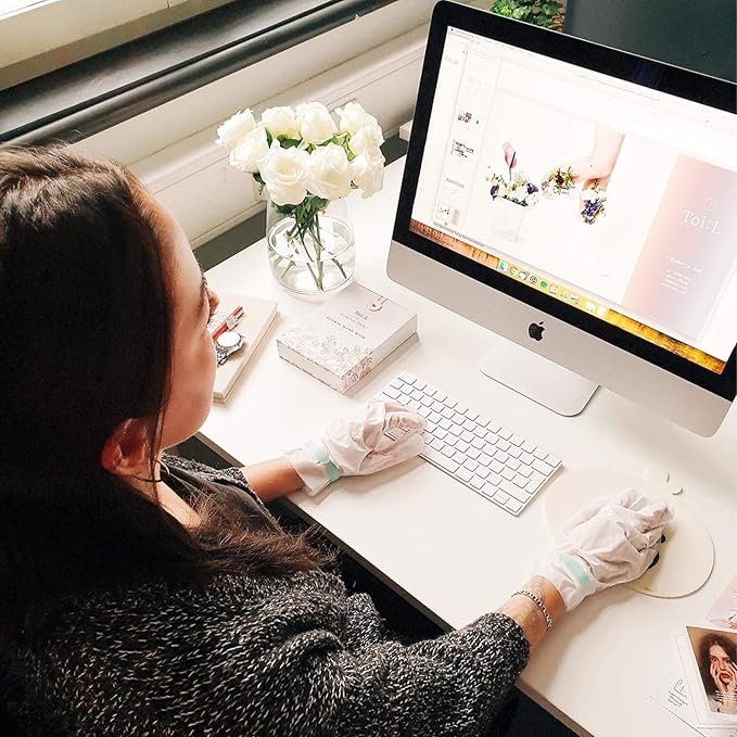 Catherine Muller Floral Hand Mask 8 Pairs, Moisturizing Gloves for Dry Hands with Elder Flower & CICA, Repairing and Nourishing Hand Care Treatment for Cracked, Rough, and Dry Skin