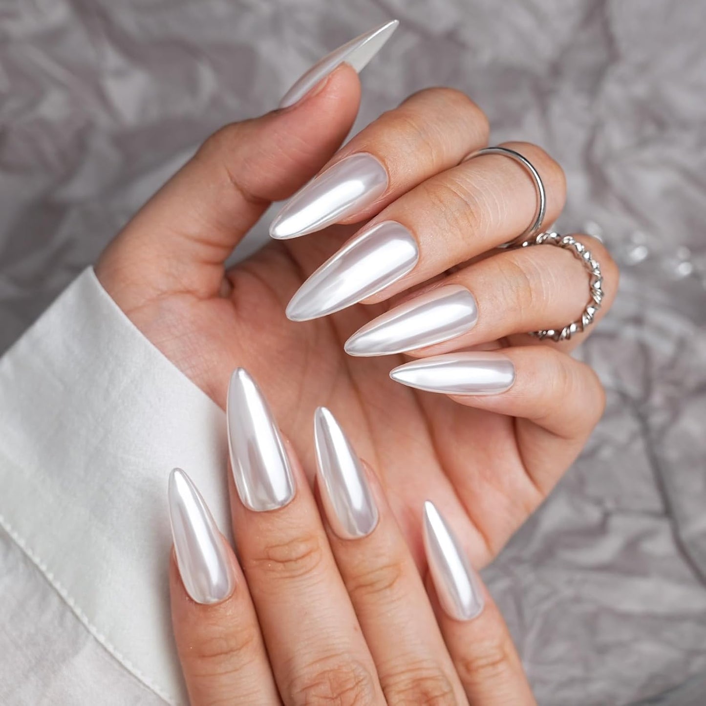 Pretty Diva White Chrome Nails Powder - 0.3g Super Glossy Mirror Effect White Moonlight Chrome Powder for Nails Manicure Pigment, Beginner-Friendly for Gel Nails